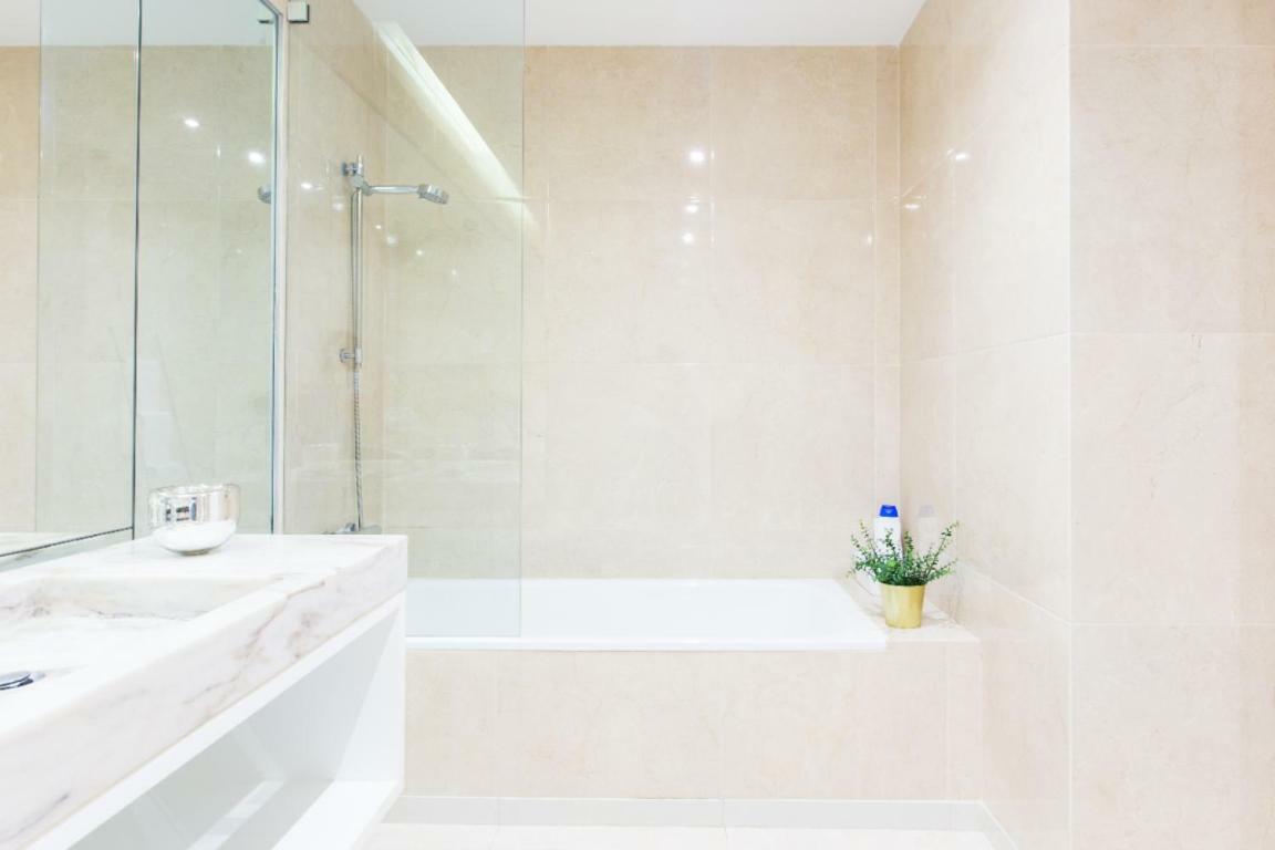 Your Home In Palacio Do Bairro Alto 리스본 외부 사진